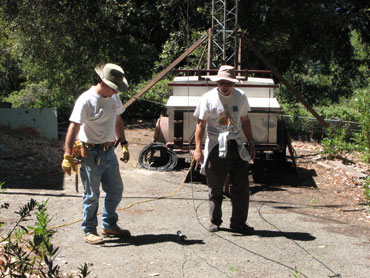 N6ROB and N9YS work on the Station 2 Antenna